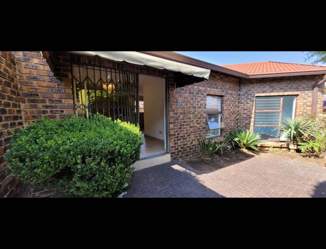 3 BEDROOM SIMPLEX FOR SALE IN LIEFDE EN VREDE